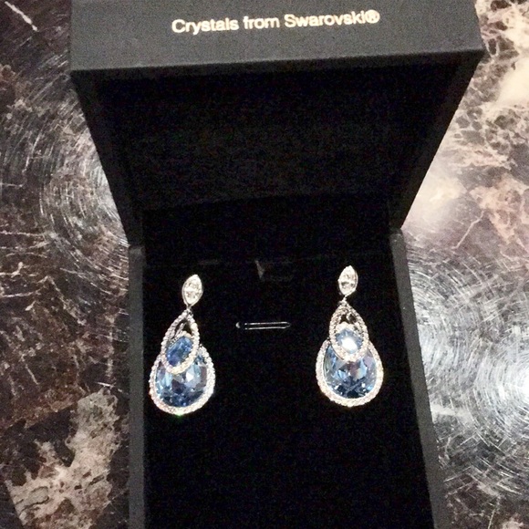 NEW w crystals from Swarovski earrings - Picture 1 of 3